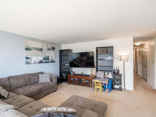 407-225 Cypress St, Nanaimo, BC - Indoor Photo Showing Living Room