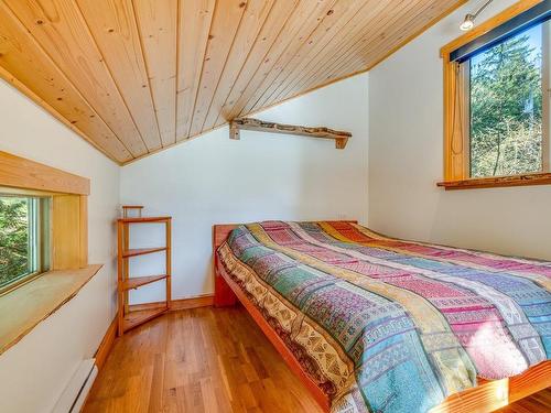 22 Captain Kidds Terr, Protection Island, BC - Indoor Photo Showing Bedroom