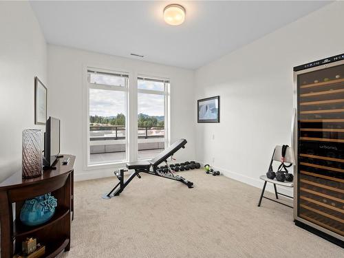 504-6540 Metral Dr, Nanaimo, BC - Indoor Photo Showing Gym Room