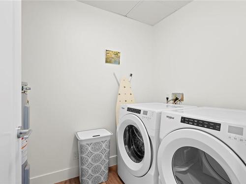 504-6540 Metral Dr, Nanaimo, BC - Indoor Photo Showing Laundry Room