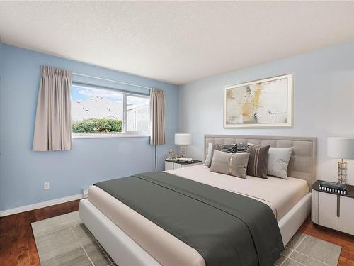 112-635 Blenkin Ave, Parksville, BC - Indoor Photo Showing Bedroom