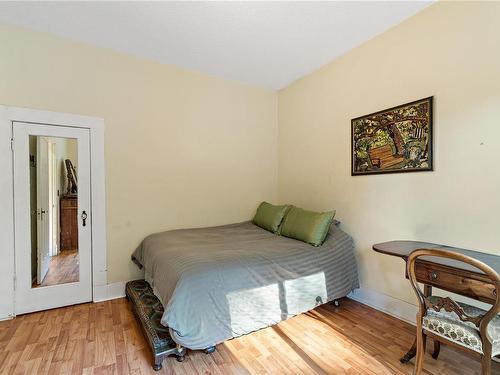 3155 Grant Rd, Courtenay, BC - Indoor Photo Showing Bedroom