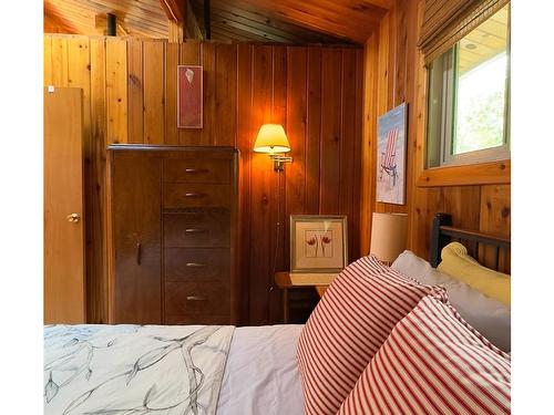 Lot 2 Little Echo Bay, Kenora, ON - Indoor Photo Showing Bedroom
