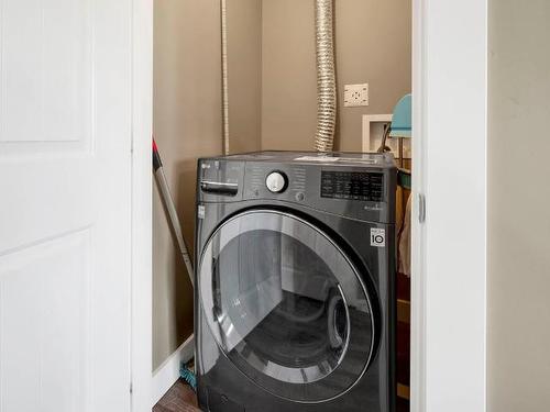 3001 Hilton Drive, Merritt, BC - Indoor Photo Showing Laundry Room
