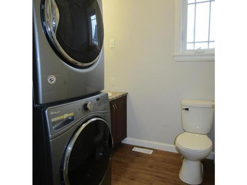825 Huffman Court, Fort Frances, ON - Indoor Photo Showing Laundry Room