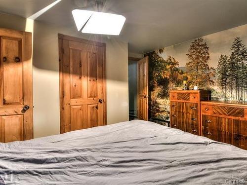 Bedroom - 104 Rue Campbell, Henryville, QC - Indoor Photo Showing Bedroom