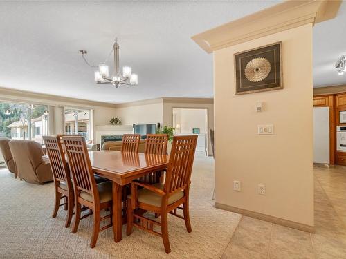 303-1002 Riverside Avenue, Sicamous, BC - Indoor Photo Showing Dining Room
