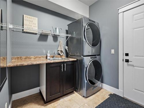 12815 Shoreline Drive, Lake Country, BC - Indoor Photo Showing Laundry Room