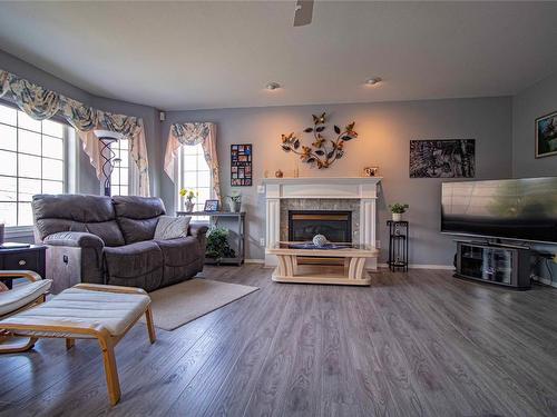 481 Hody Drive, Okanagan Falls, BC - Indoor Photo Showing Living Room With Fireplace