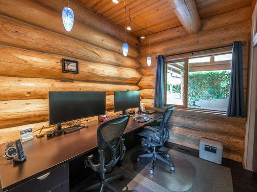 15594 Elsey Avenue, Summerland, BC - Indoor Photo Showing Office