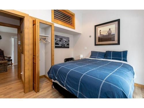 4025 Squilax-Anglemont Road, Scotch Creek, BC - Indoor Photo Showing Bedroom