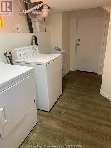 984 Ellrose Avenue, Windsor, ON - Indoor Photo Showing Laundry Room