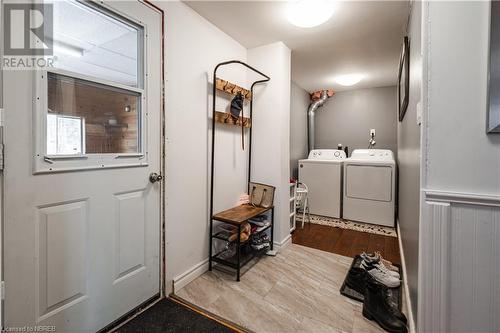 2452 Queensway Road, North Bay, ON - Indoor Photo Showing Laundry Room