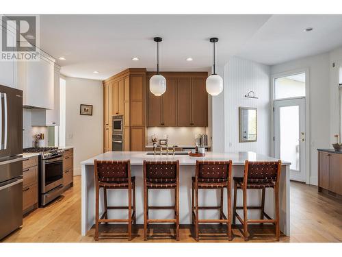 4246 Eso Court, Kelowna, BC - Indoor Photo Showing Kitchen With Upgraded Kitchen