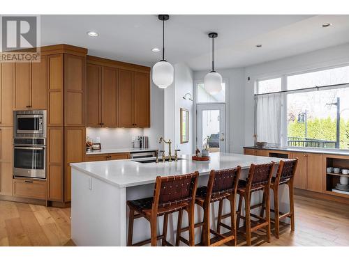 4246 Eso Court, Kelowna, BC - Indoor Photo Showing Kitchen With Upgraded Kitchen