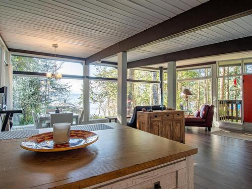 9224 Ardmore Dr, North Saanich, BC - Indoor Photo Showing Dining Room