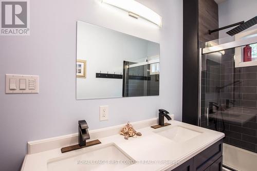 8098 Laidlaw Avenue, Ramara, ON - Indoor Photo Showing Bathroom