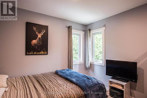 8098 Laidlaw Avenue, Ramara, ON - Indoor Photo Showing Bedroom