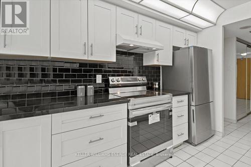 312 - 4727 Sheppard Avenue E, Toronto, ON - Indoor Photo Showing Kitchen