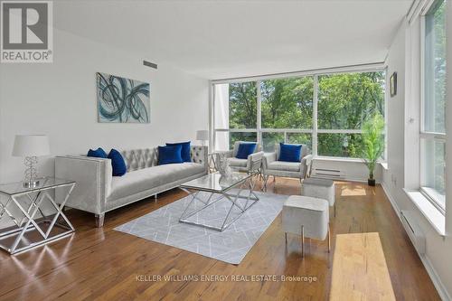 #312 -4727 Sheppard Ave E, Toronto, ON - Indoor Photo Showing Living Room