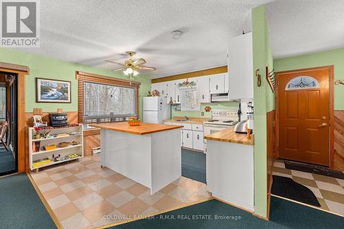3493 Southwood Beach Boulevard, Ramara, ON - Indoor Photo Showing Kitchen