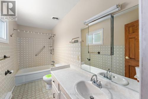 3493 Southwood Beach Boulevard, Ramara, ON - Indoor Photo Showing Bathroom
