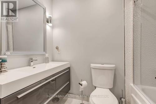 111 Gailcrest Circ, Vaughan, ON - Indoor Photo Showing Bathroom