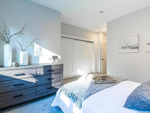 132-600 Ninth St, Nanaimo, BC - Indoor Photo Showing Bedroom