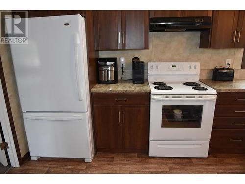 2305 Murray Road, Quesnel, BC - Indoor Photo Showing Kitchen