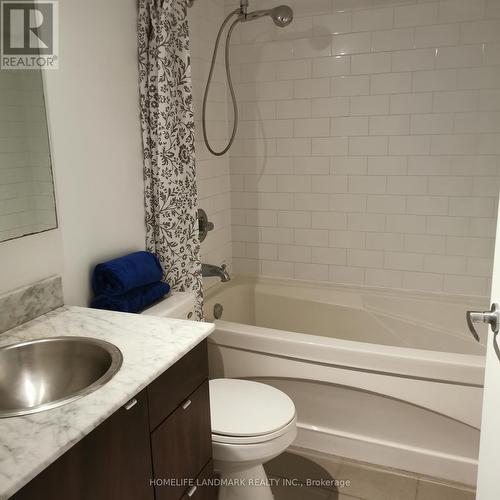 201 - 33 Lombard Street, Toronto, ON - Indoor Photo Showing Bathroom