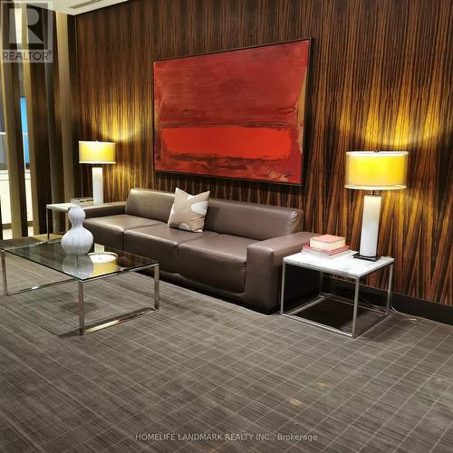 201 - 33 Lombard Street, Toronto, ON - Indoor Photo Showing Living Room