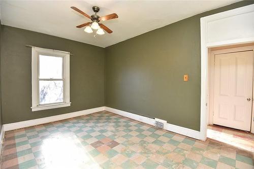 74 Erie Avenue, Hamilton, ON - Indoor Photo Showing Other Room