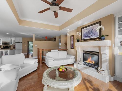 692 Abernathy Pl, Parksville, BC - Indoor Photo Showing Living Room With Fireplace