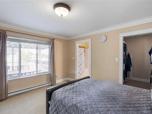 692 Abernathy Pl, Parksville, BC - Indoor Photo Showing Bedroom
