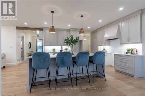 87 Allister Drive, Middlesex Centre (Kilworth), ON - Indoor Photo Showing Kitchen With Upgraded Kitchen