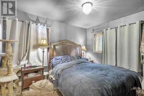386 Queensborough Road, Tweed, ON - Indoor Photo Showing Bedroom