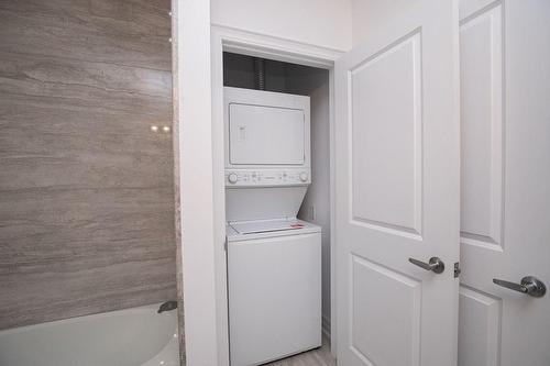 101 Shoreview Place|Unit #608, Stoney Creek, ON - Indoor Photo Showing Laundry Room