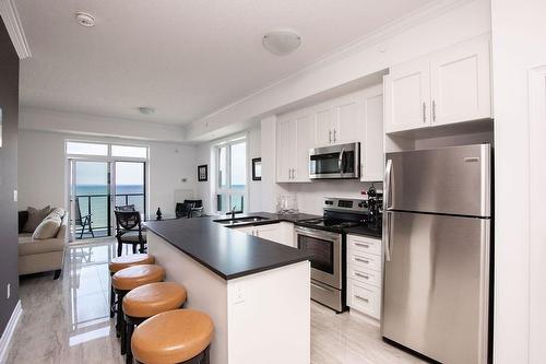 101 Shoreview Place|Unit #608, Stoney Creek, ON - Indoor Photo Showing Kitchen