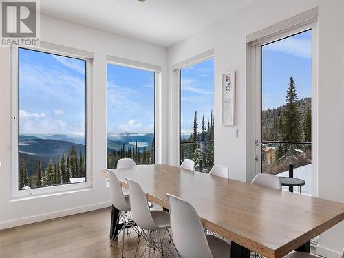 9940 Cathedral Drive, Silver Star, BC - Indoor Photo Showing Bedroom