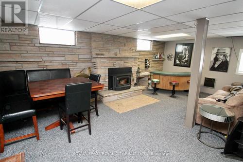 5862 Wellington Rd 7 Rr 6, Guelph/Eramosa, ON - Indoor Photo Showing Other Room With Fireplace