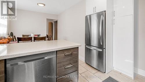 19 Benjamin Boake Trail, Toronto, ON - Indoor Photo Showing Kitchen