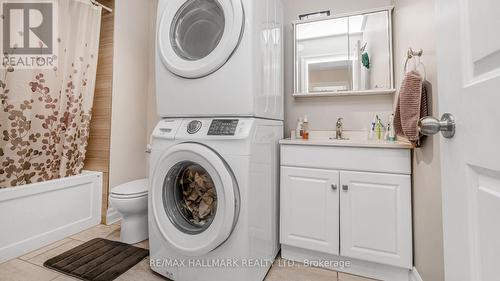 19 Benjamin Boake Trail, Toronto W05, ON - Indoor Photo Showing Laundry Room