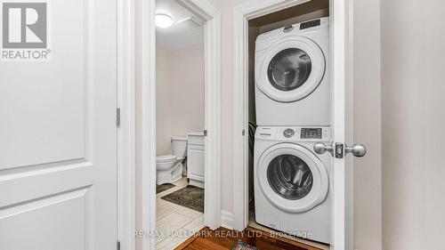 19 Benjamin Boake Trail, Toronto W05, ON - Indoor Photo Showing Laundry Room