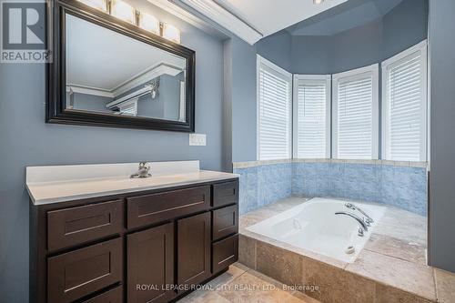 1751 Kirkwall Road, Hamilton, ON - Indoor Photo Showing Bathroom