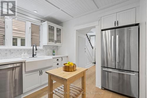 107 Eastwood Ave, Toronto, ON - Indoor Photo Showing Kitchen