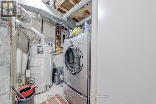#44 -161 Wickson Tr, Toronto, ON - Indoor Photo Showing Laundry Room
