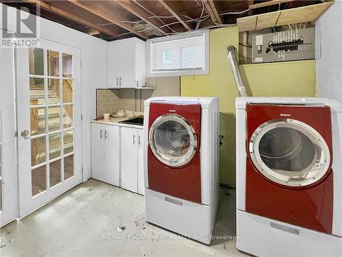 907 Fennell Ave E, Hamilton, ON - Indoor Photo Showing Laundry Room