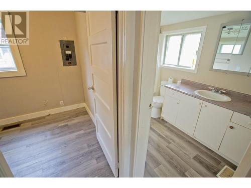 274 Angela Avenue, Princeton, BC - Indoor Photo Showing Bathroom