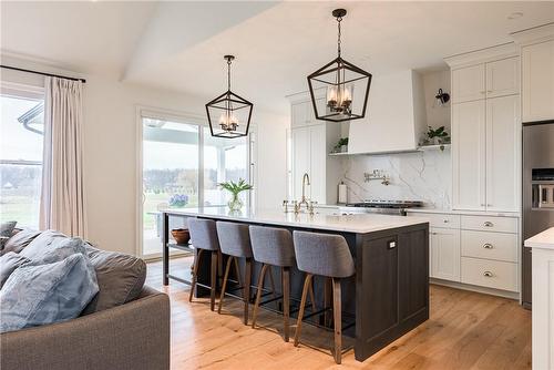 51075 Deeks Road S, Wainfleet, ON - Indoor Photo Showing Living Room