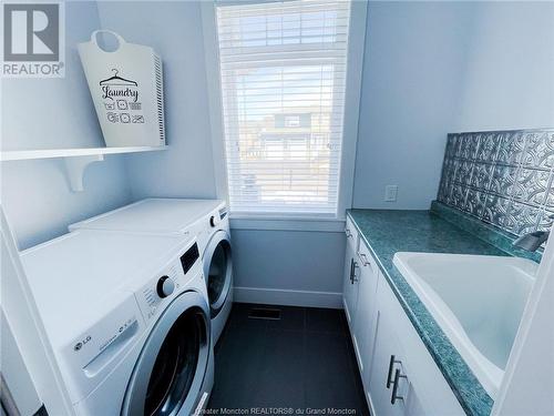 75 Albion St, Moncton, NB - Indoor Photo Showing Laundry Room